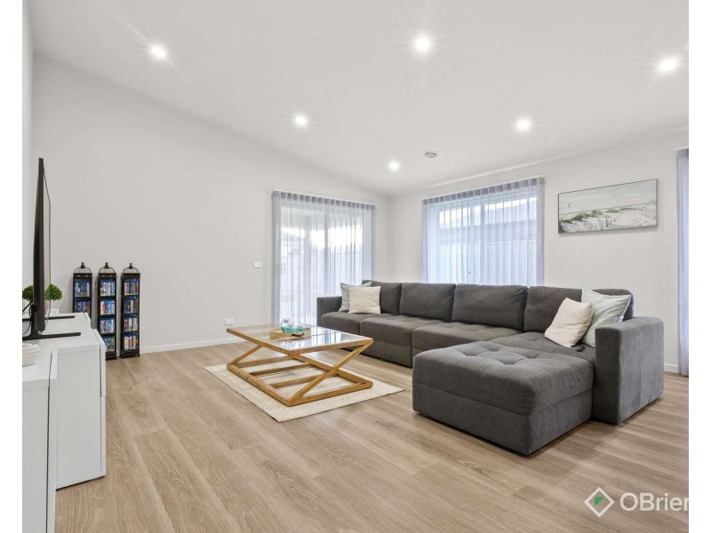 21 Coventry Drive, Warragul VIC 3820