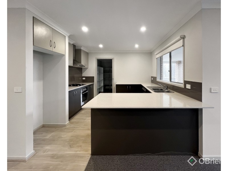 4 Kendal Avenue, Warragul VIC 3820