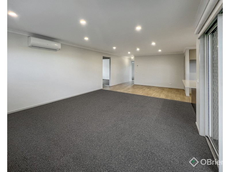 4 Kendal Avenue, Warragul VIC 3820