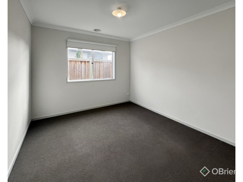 4 Kendal Avenue, Warragul VIC 3820