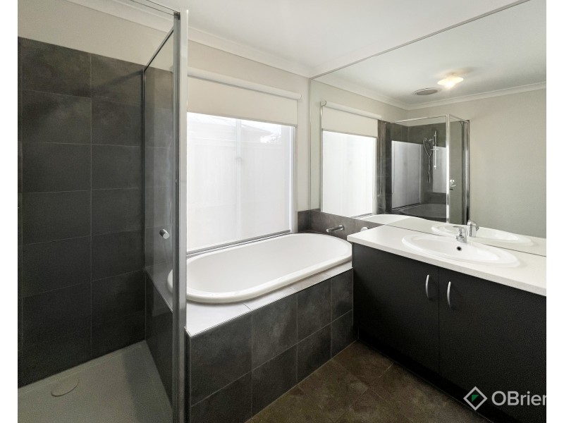 4 Kendal Avenue, Warragul VIC 3820