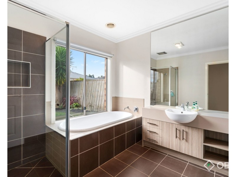 154 Twin Ranges Drive, Warragul VIC 3820