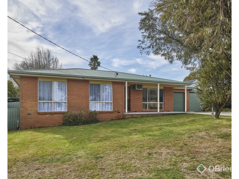 2a Balmoral Crescent, Drouin VIC 3818
