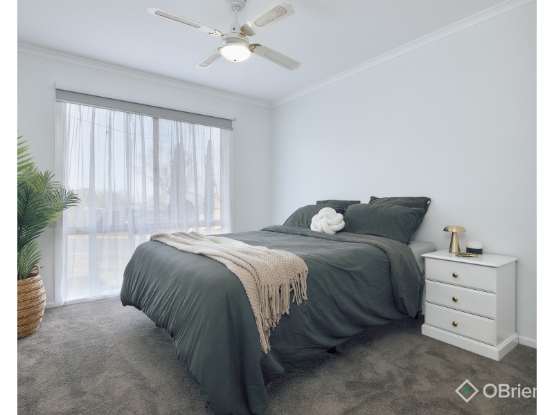 2a Balmoral Crescent, Drouin VIC 3818