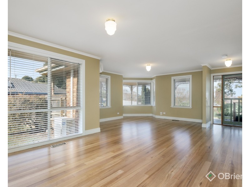 1 Davey Drive, Drouin VIC 3818