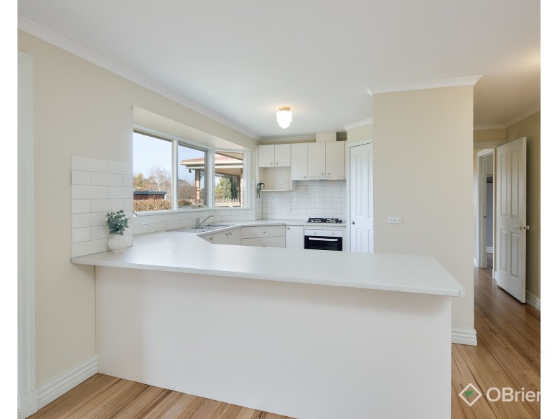 1 Davey Drive, Drouin VIC 3818