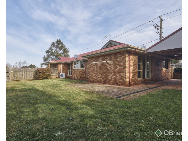 1 Davey Drive, Drouin VIC 3818