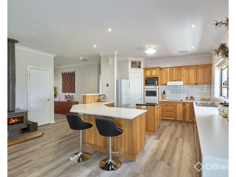 4 Nottingham Court, Drouin VIC 3818