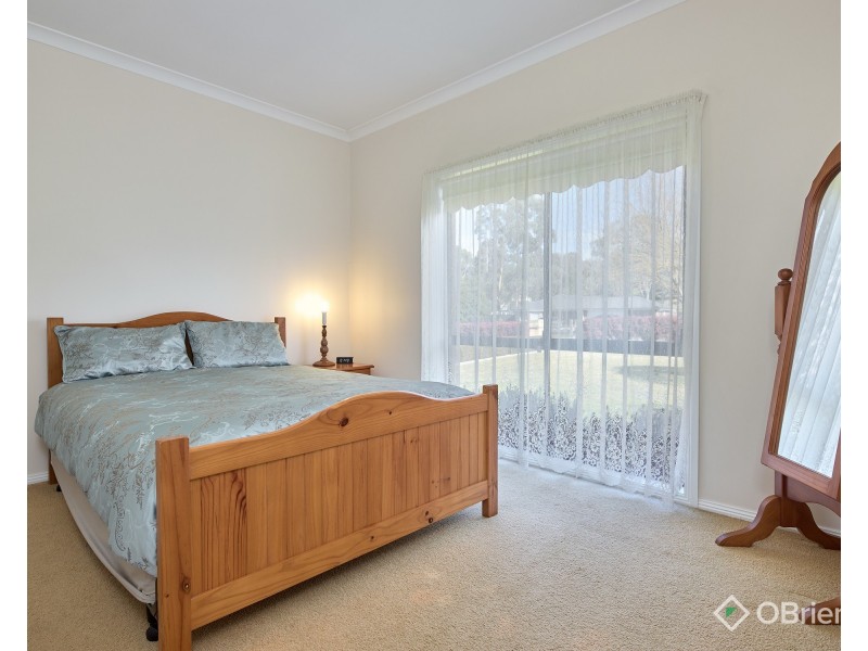 4 Nottingham Court, Drouin VIC 3818