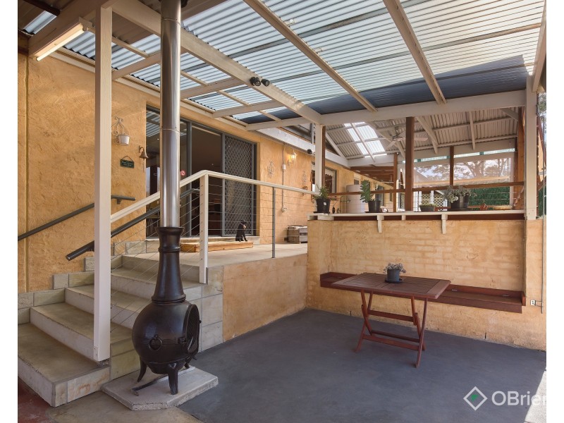 4 Nottingham Court, Drouin VIC 3818