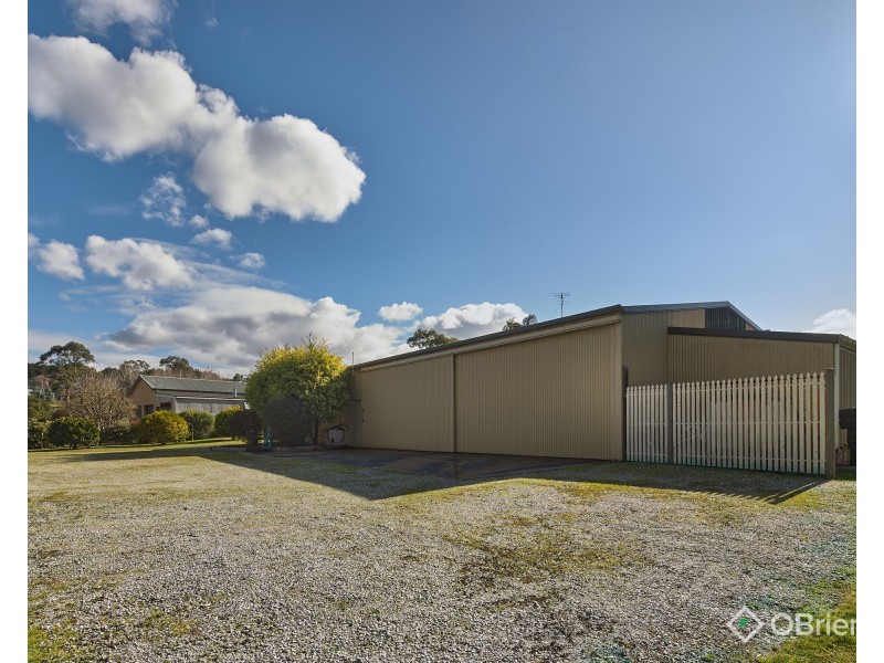 4 Nottingham Court, Drouin VIC 3818