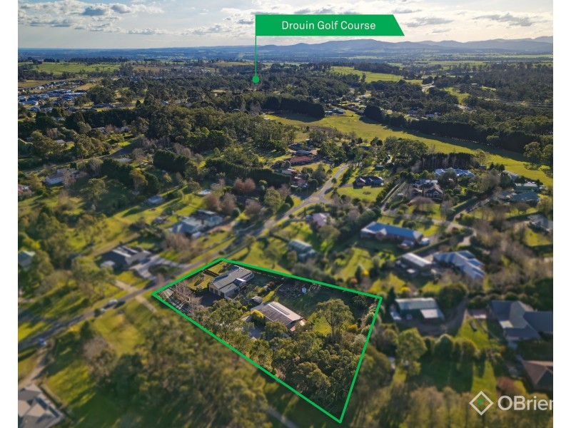 4 Nottingham Court, Drouin VIC 3818