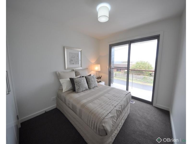 21 Caton Street, Warragul VIC 3820