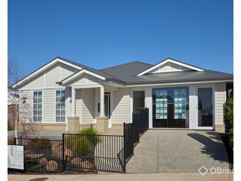 22 Illawarra Boulevard, Drouin VIC 3818