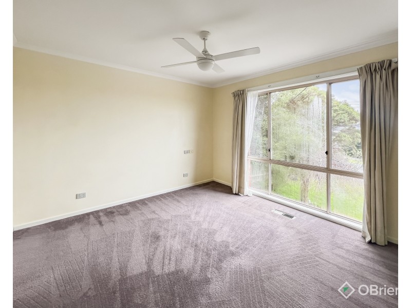 64 Lardner Road, Drouin VIC 3818