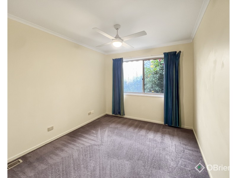 64 Lardner Road, Drouin VIC 3818