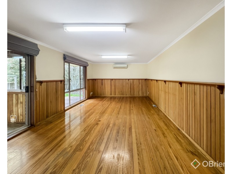 64 Lardner Road, Drouin VIC 3818