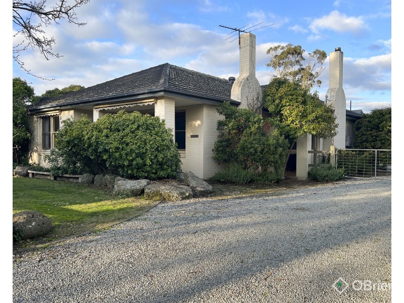 300 Jacksons Track, Labertouche VIC 3816