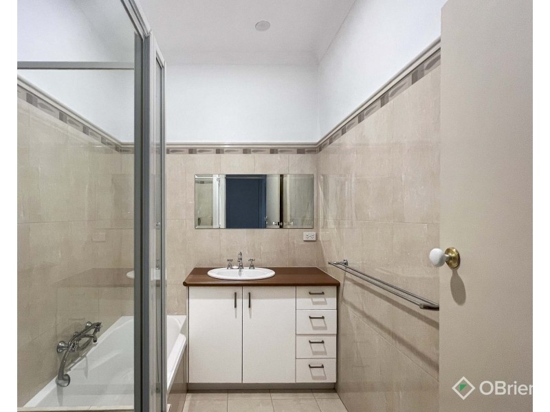 300 Jacksons Track, Labertouche VIC 3816