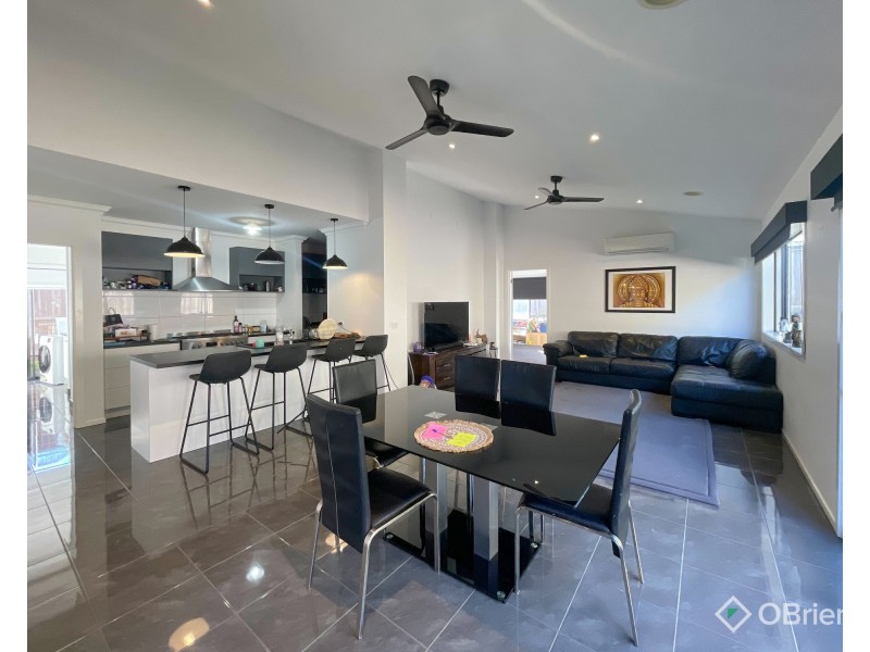 3 Sunridge Avenue, Warragul VIC 3820