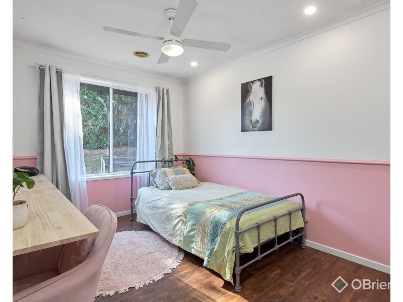 86 Kamanari Court, Drouin VIC 3818