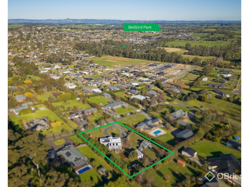 86 Kamanari Court, Drouin VIC 3818