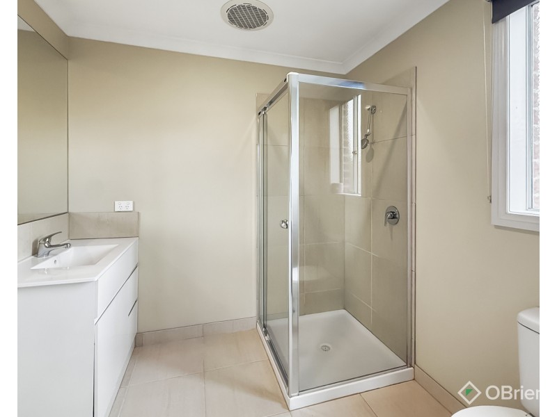 18 Hogan Court, Drouin VIC 3818