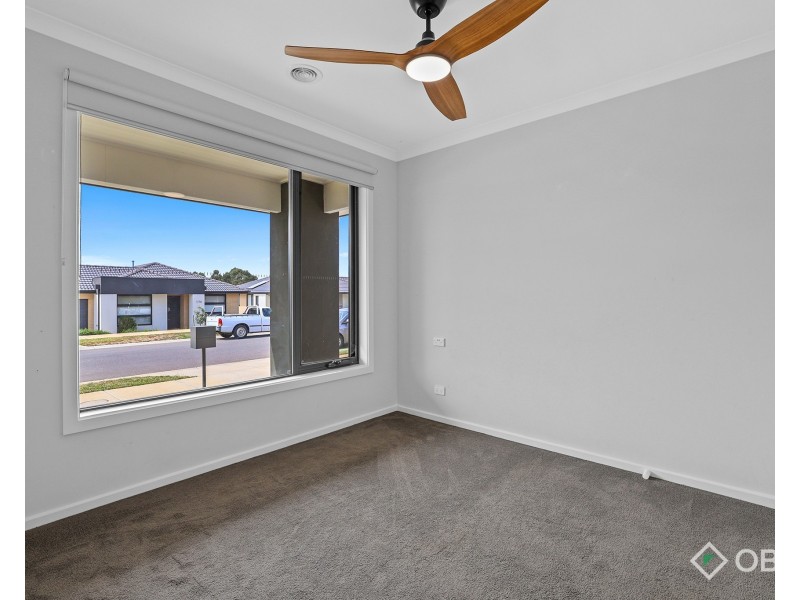 1/23 McKindlay Street, Drouin VIC 3818