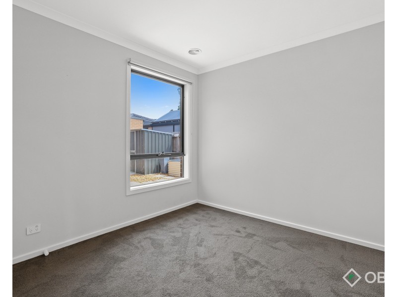 1/23 McKindlay Street, Drouin VIC 3818