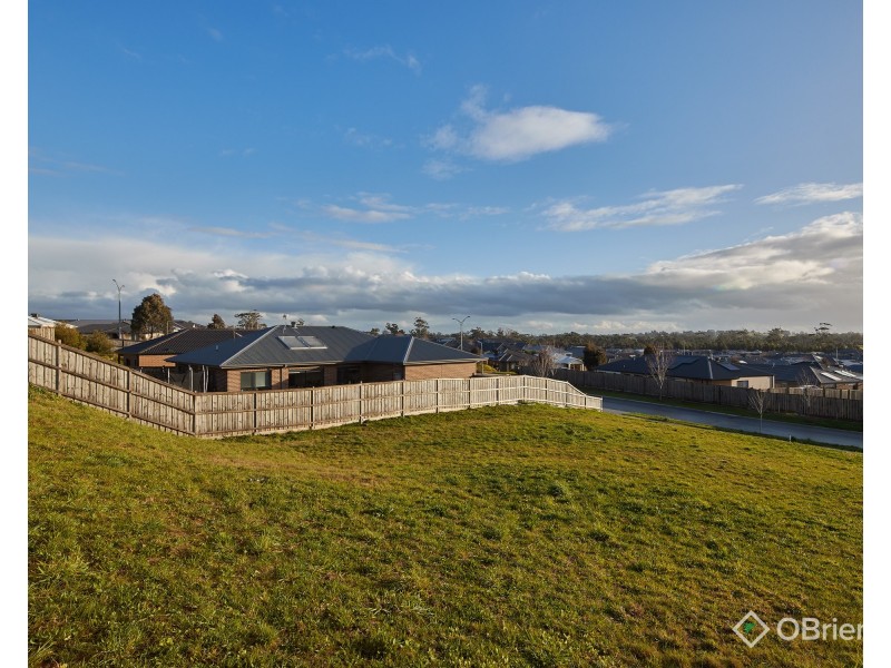 6 Evecta Street, Drouin VIC 3818