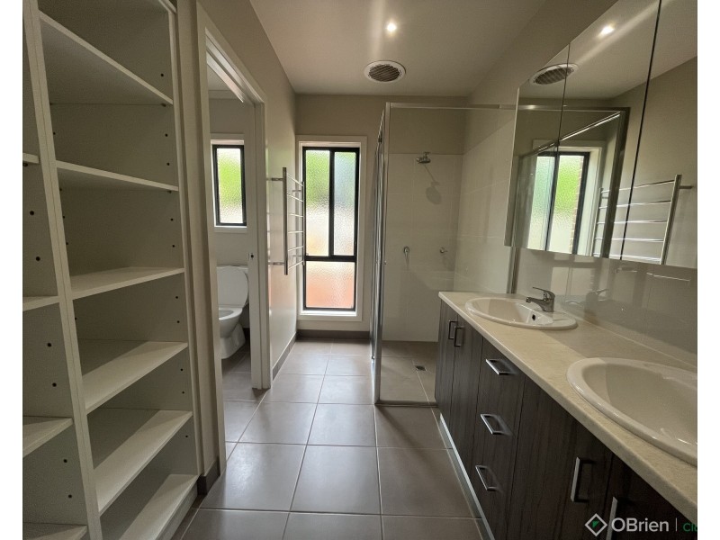 9 Huntingfield Court, Warragul VIC 3820