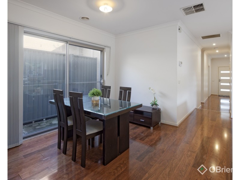 2/275a Princes Way, Drouin VIC 3818