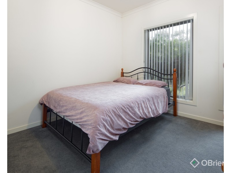2/275a Princes Way, Drouin VIC 3818