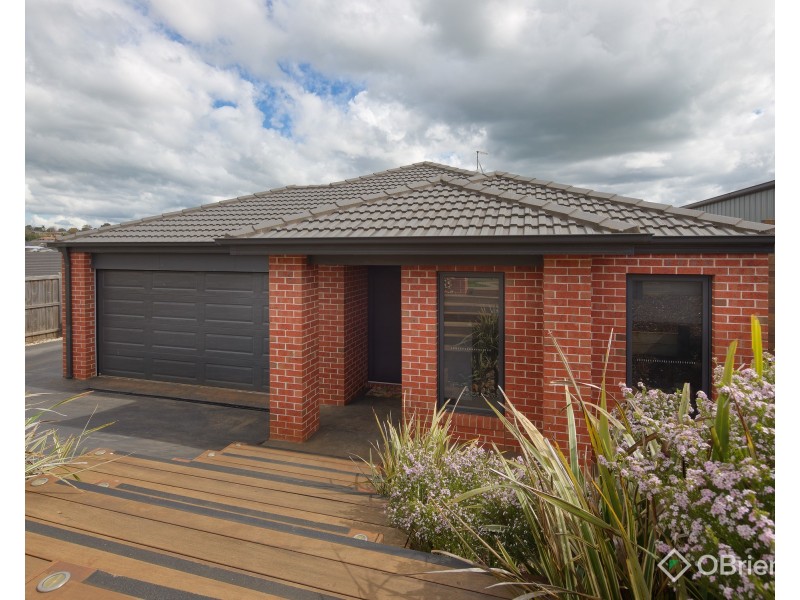 10 Mountain Ash Street, Warragul VIC 3820