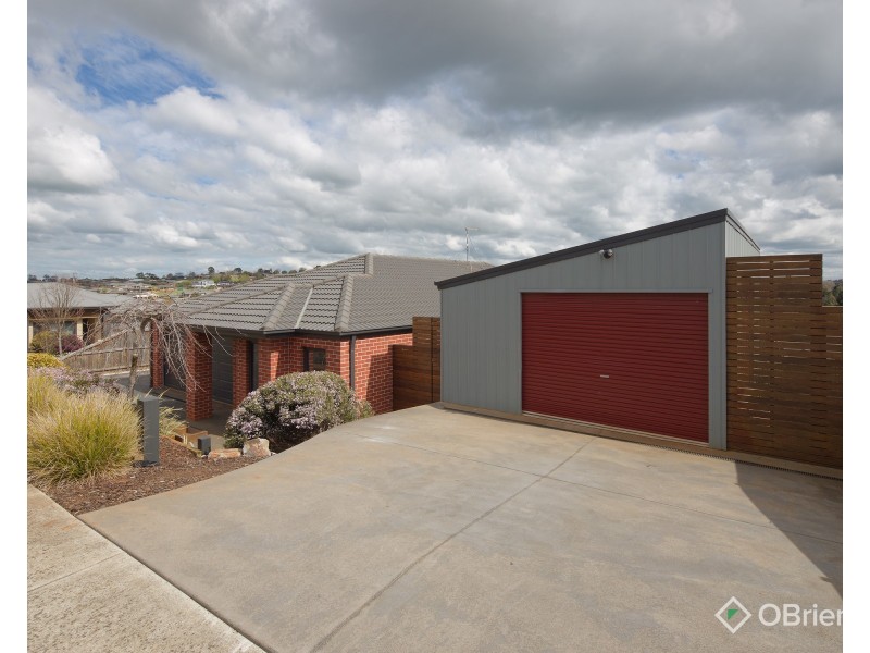 10 Mountain Ash Street, Warragul VIC 3820