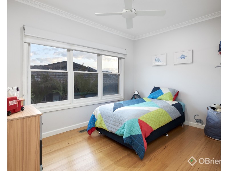33 Sinclair Street, Warragul VIC 3820