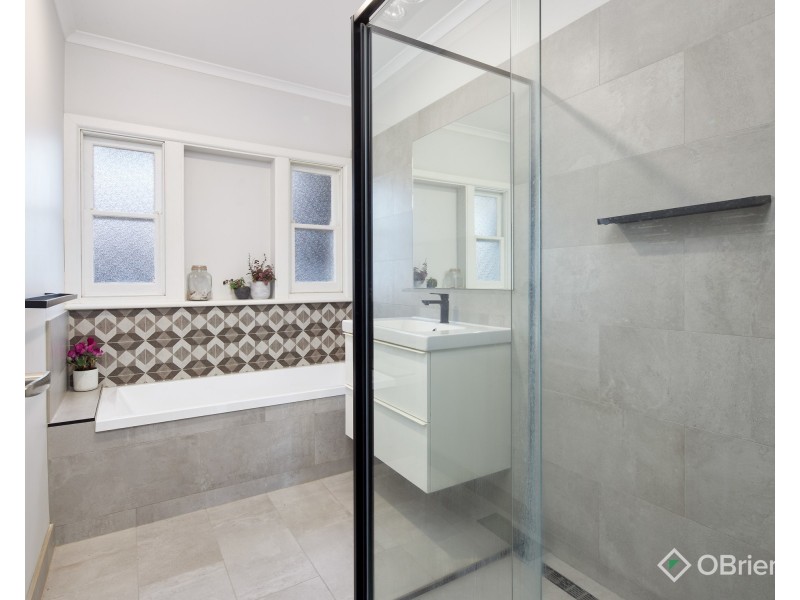33 Sinclair Street, Warragul VIC 3820