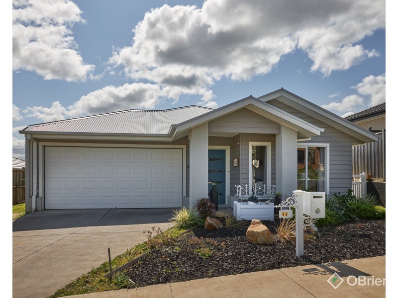 14 Diamond Street, Drouin VIC 3818