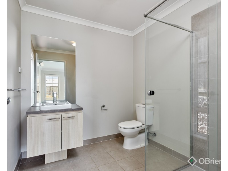 5 Cumberland Avenue, Warragul VIC 3820