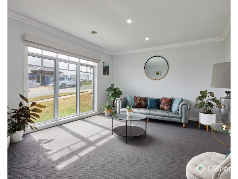 26 Silvertown Road, Drouin VIC 3818