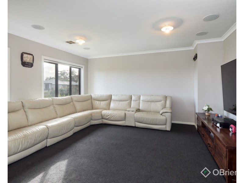 14 Grace Court, Drouin VIC 3818