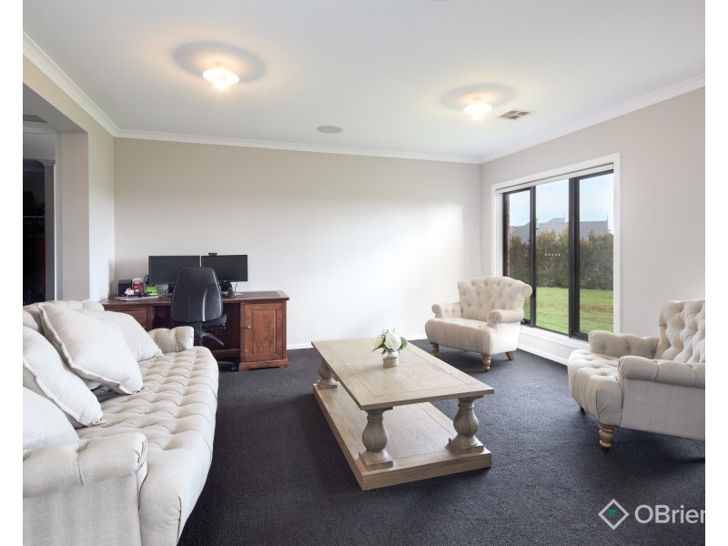 14 Grace Court, Drouin VIC 3818
