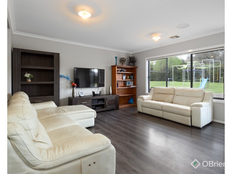 14 Grace Court, Drouin VIC 3818