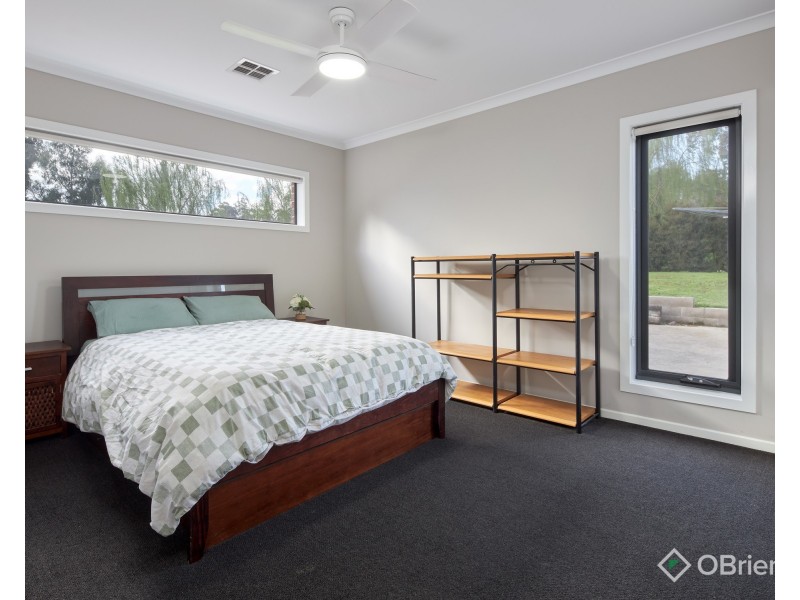 14 Grace Court, Drouin VIC 3818