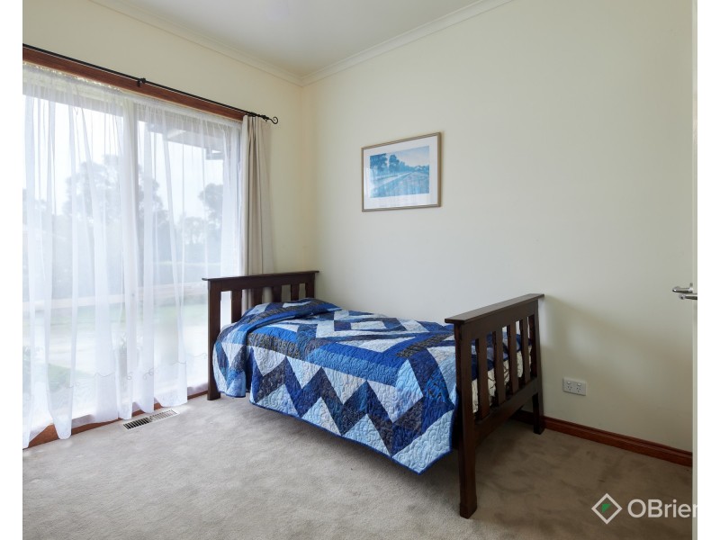 14 Silky Oak Court, Garfield VIC 3814