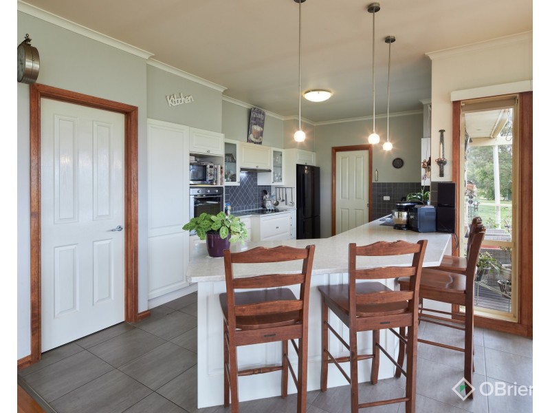 14 Silky Oak Court, Garfield VIC 3814