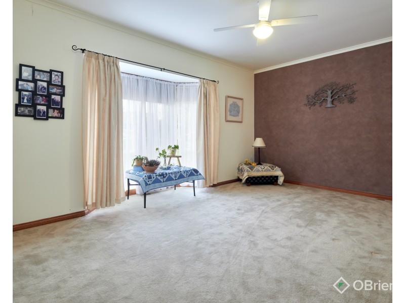 14 Silky Oak Court, Garfield VIC 3814