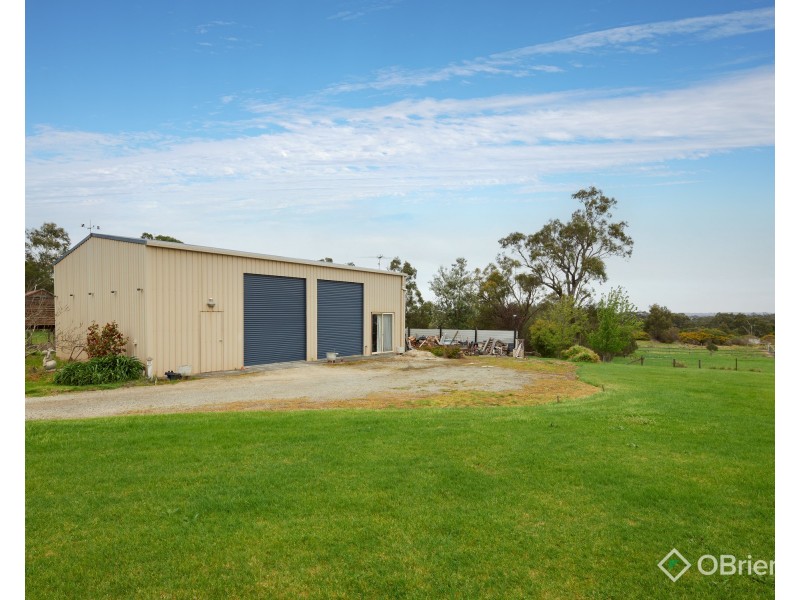 14 Silky Oak Court, Garfield VIC 3814