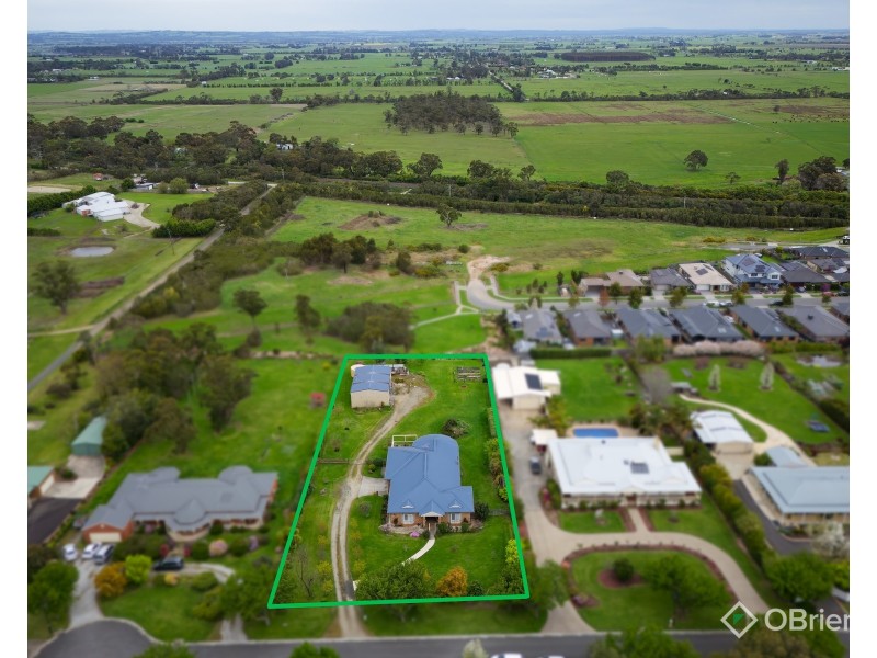 14 Silky Oak Court, Garfield VIC 3814