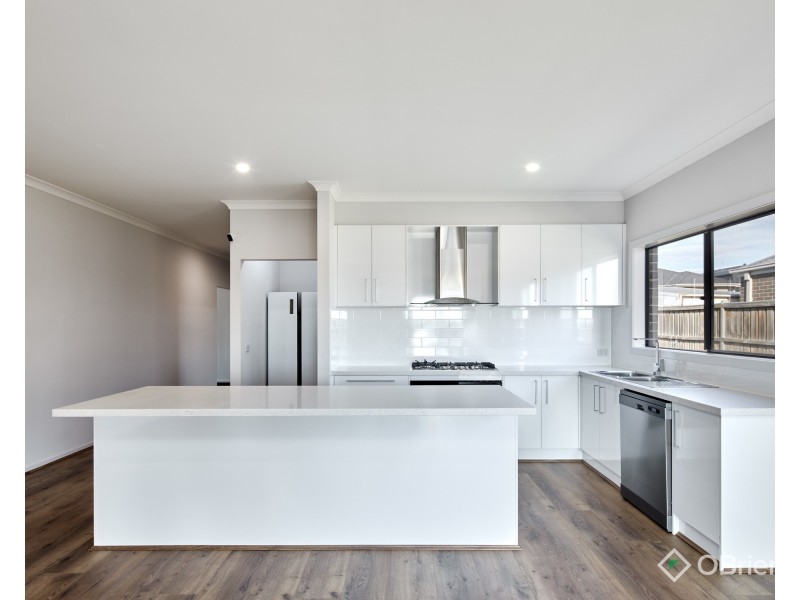 5 Davallia Crescent, Drouin VIC 3818